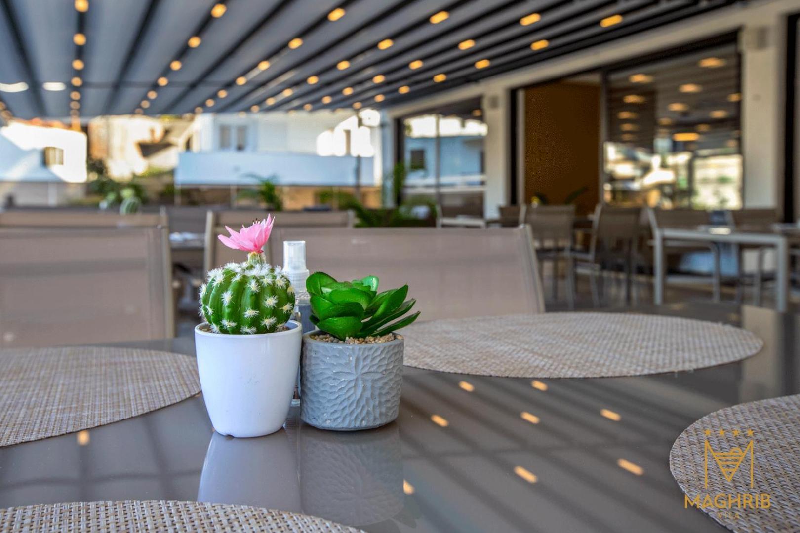 Maghrib Hotel Улцинь Екстер'єр фото